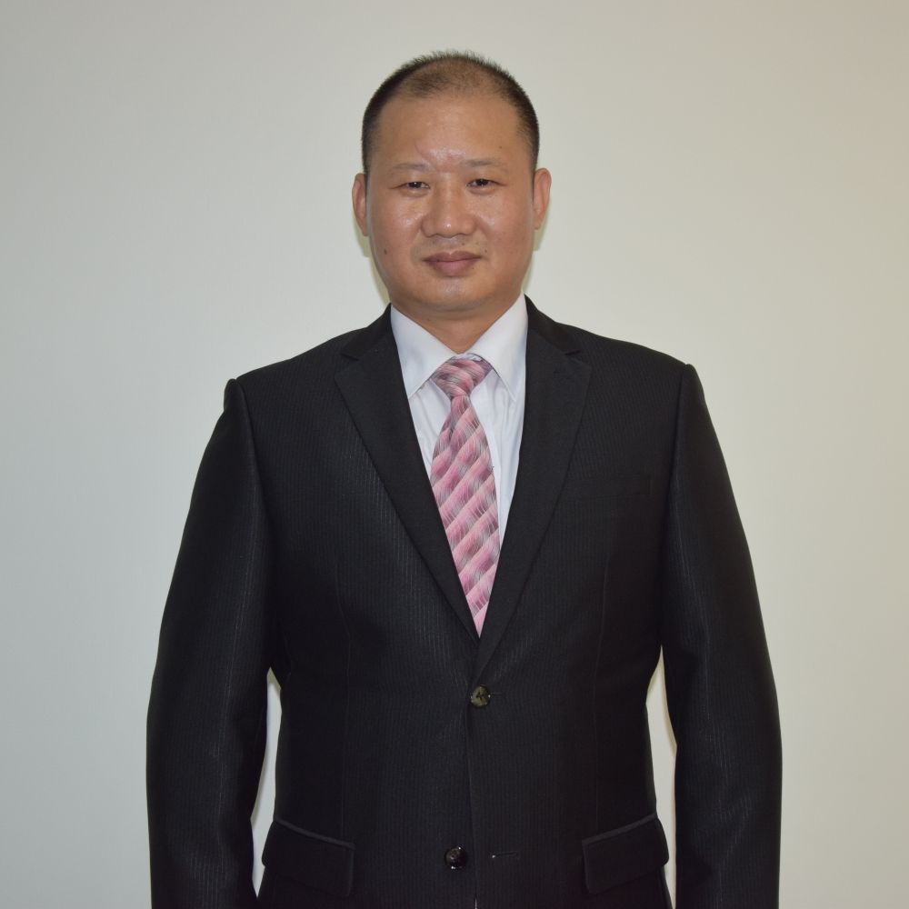 理事  东莞市金余实业有限公司  总经理    余宗泽  
